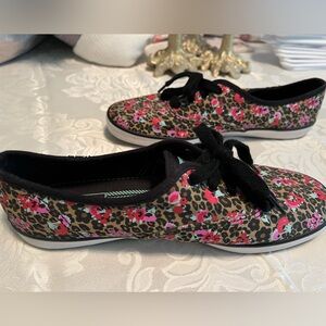 LIKE NEW!! KEDS Rookie Athletic Tennis Shoes Leopard Floral Canvas SZ 7